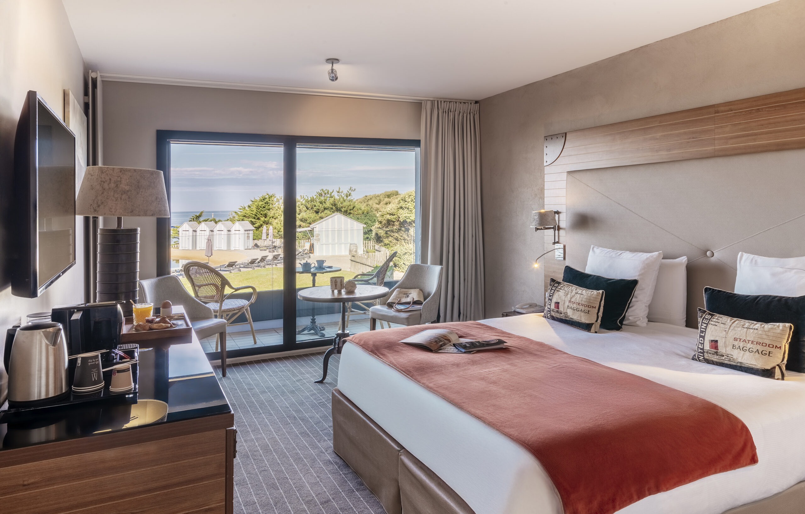 chambre laterale vue mer scaled